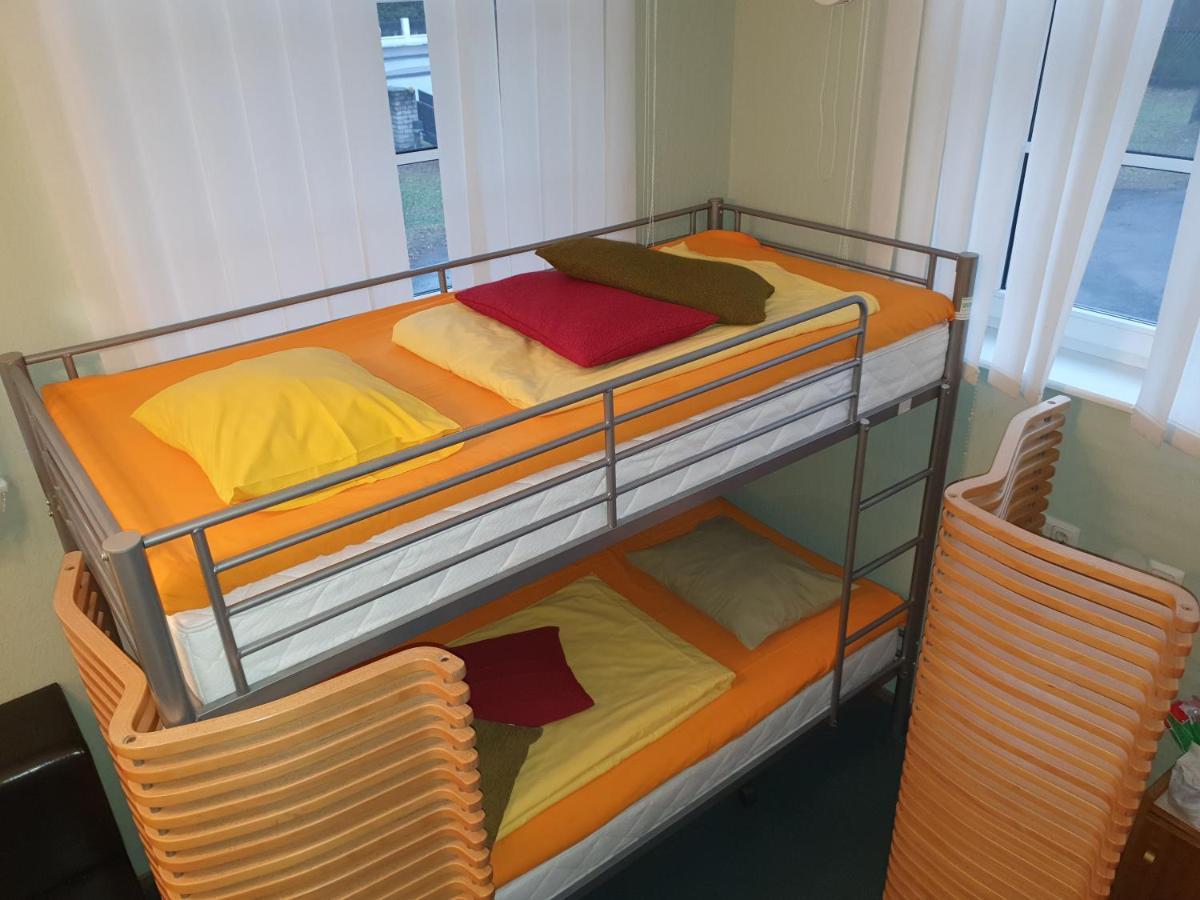 Freedom65 Hostel And Caravan Tallinn Exterior foto